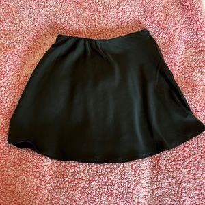 NWT FOREVER 21 Black satin flowy mini skirt